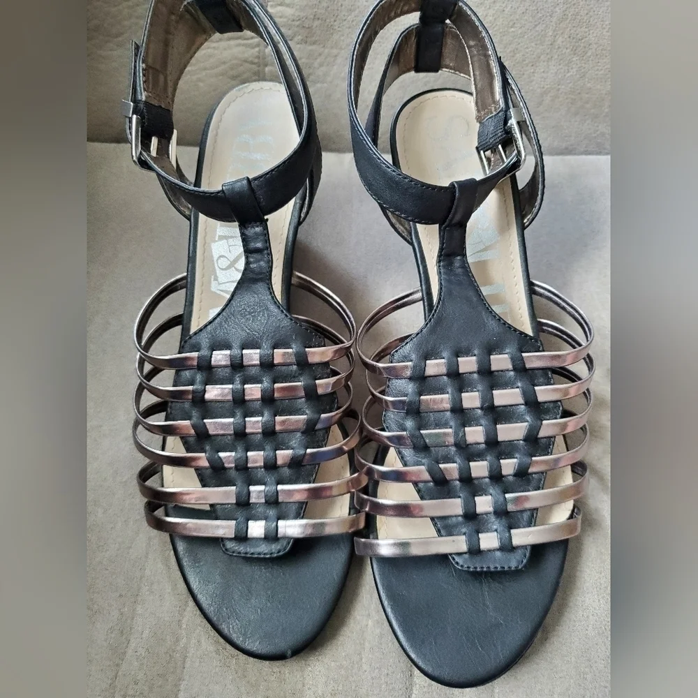 Sam & Libby Metallic Wedge Sandal size 10